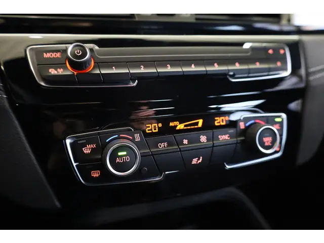 BMW X2 sDrive18i 2019 Benzine 18