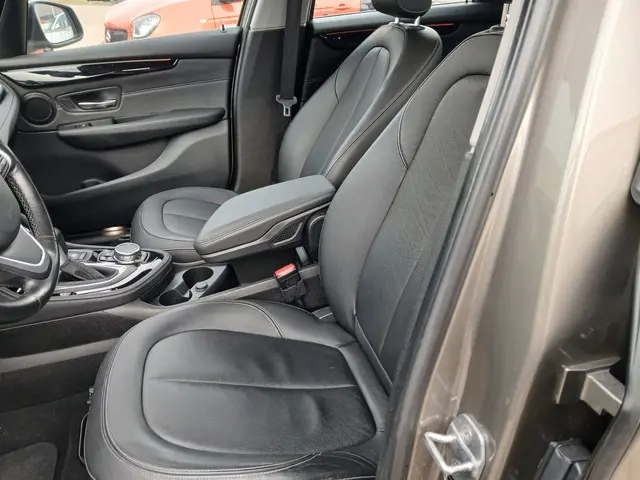 BMW 2 Serie Active Tourer 220i Luxury 2015 Benzine 9
