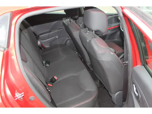 Renault Clio 0.9 TCe Expression 2016 Benzine 18