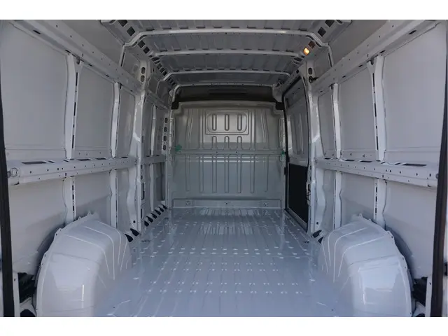 Citroën Jumper 35 2.2HDI L3H2 140PK BPM VRIJ!! 2024 Diesel 7