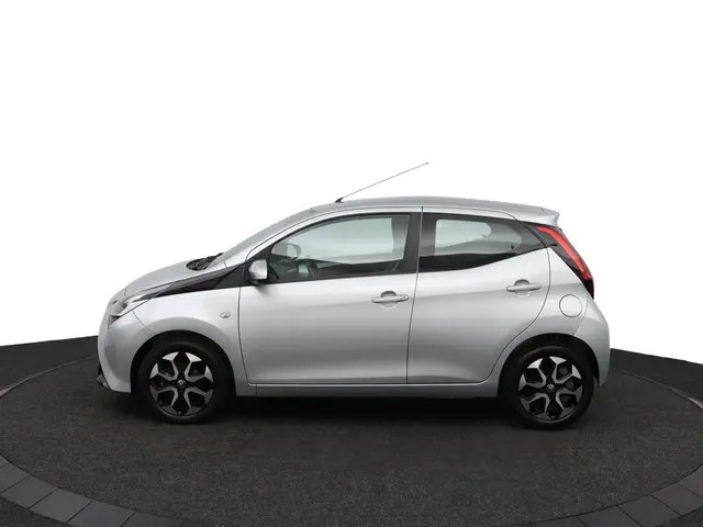 Toyota Aygo 1.0 VVT-i x-cite 2019 Benzine 3