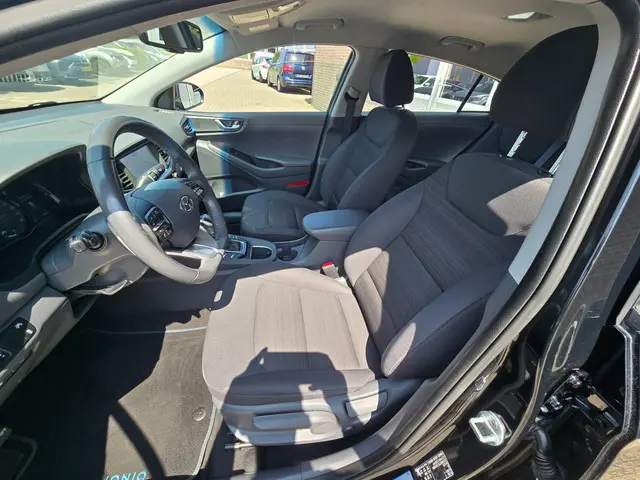Hyundai IONIQ 1.6 GDi i-Motion 2018 Hybride Benzine 9