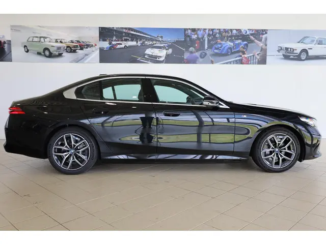 BMW i5 eDrive40 2025 Elektrisch 3
