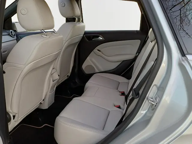 Mercedes-Benz B-Klasse 180 Prestige 2013 Benzine 30