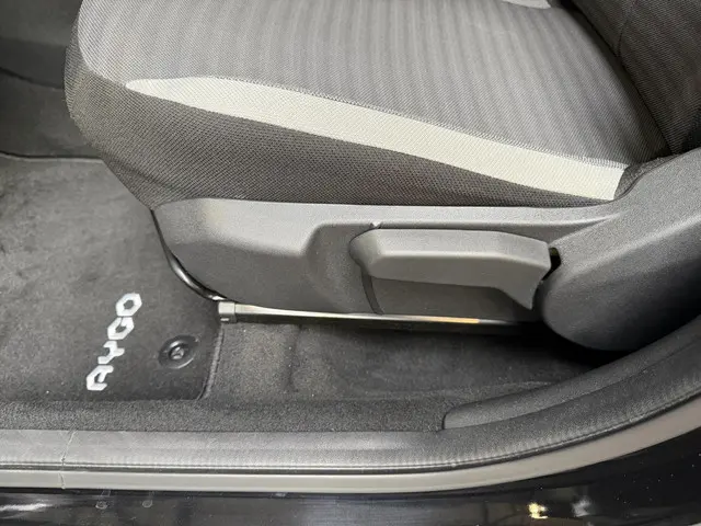 Toyota Aygo 1.0 VVT-i x-joy 2020 Benzine 12