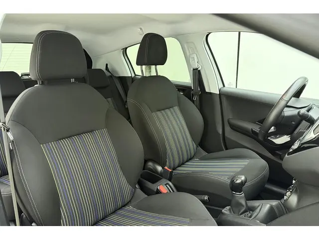 Peugeot 208 1.2 PureTech Urban Soul 2015 Benzine 10