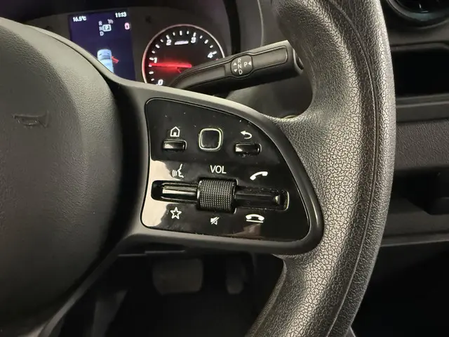 Mercedes-Benz Sprinter 311 1.9 CDI L3H2 RWD 2022 Diesel 18