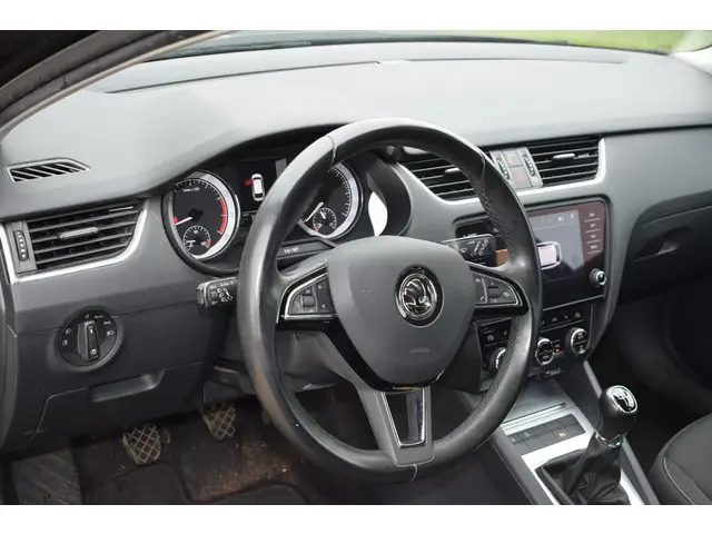 Škoda Octavia Combi 1.5 TSI Greentech Style 2018 Benzine 25