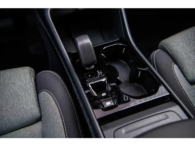 Volvo XC40 2.0 B4 Plus Dark 2025 Benzine 12