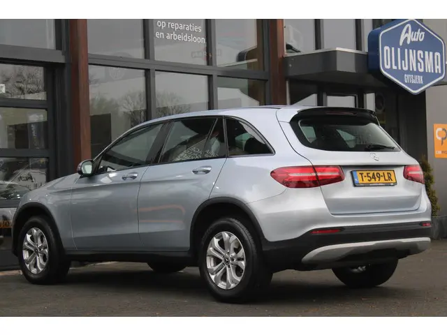 Mercedes-Benz GLC 250 4MATIC Business 2017 Benzine 7