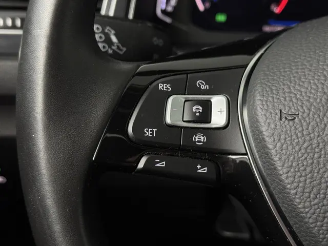 Volkswagen T-Roc 1.5 TSI DSG Sport 2019 Benzine 21