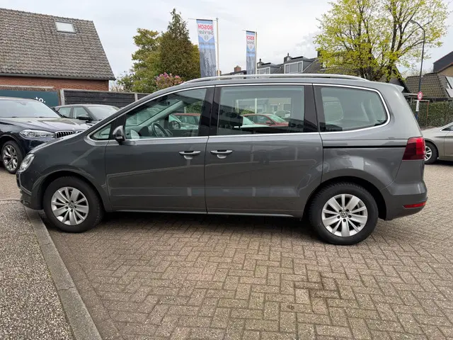 Volkswagen Sharan 1.4 TSI Exclusive Series 2017 Benzine 30