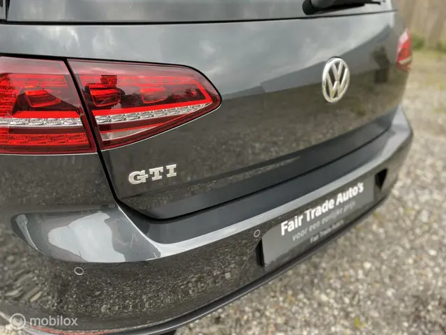 Volkswagen Golf 2.0 TSI | VERKOCHT 2016 Benzine 9
