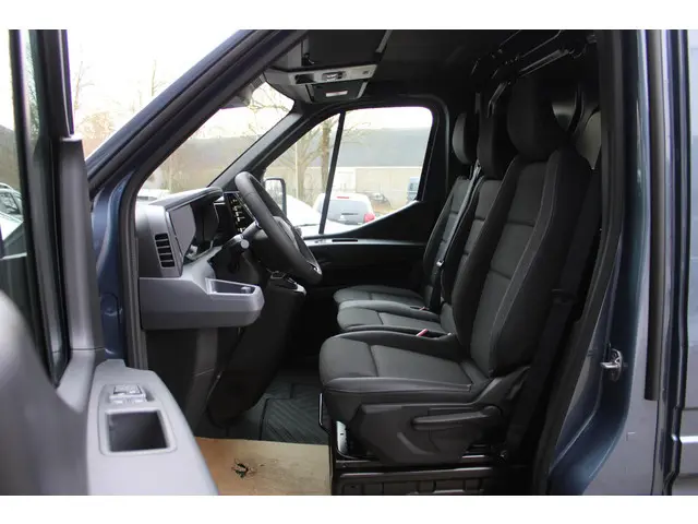 Renault Master T35 2.0 dCi 130 L2H2 Start 2024 Diesel 10