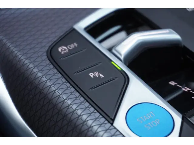 BMW i4 eDrive35 2025 Elektrisch 16