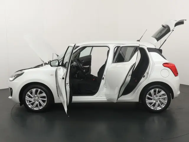 Suzuki Swift 1.2 Select Smart Hybrid 2022 Benzine 18