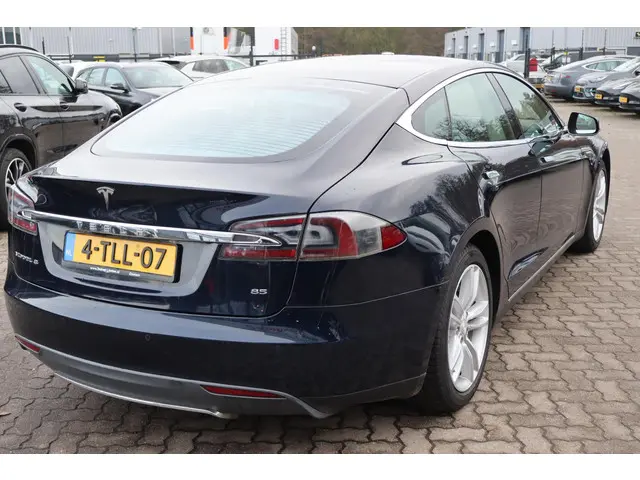 Tesla Model S 85 Base 2014 Elektrisch 7