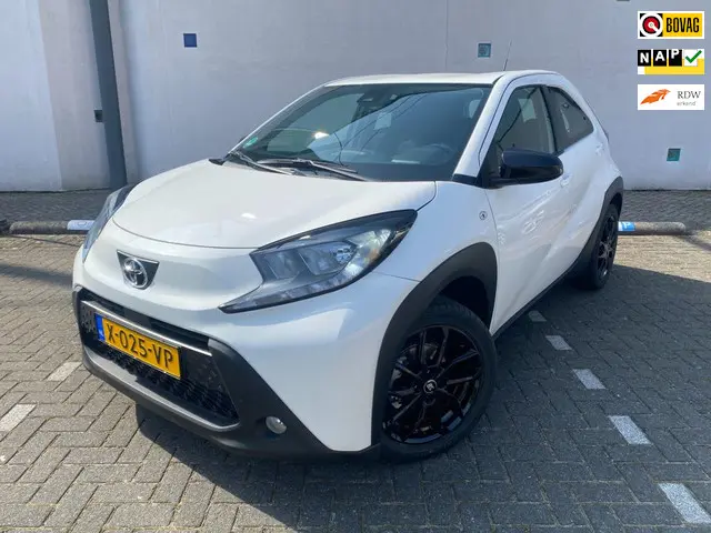 Toyota Aygo X 1.0 VVT-i MT play 2022 Benzine