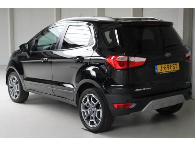Ford EcoSport 3