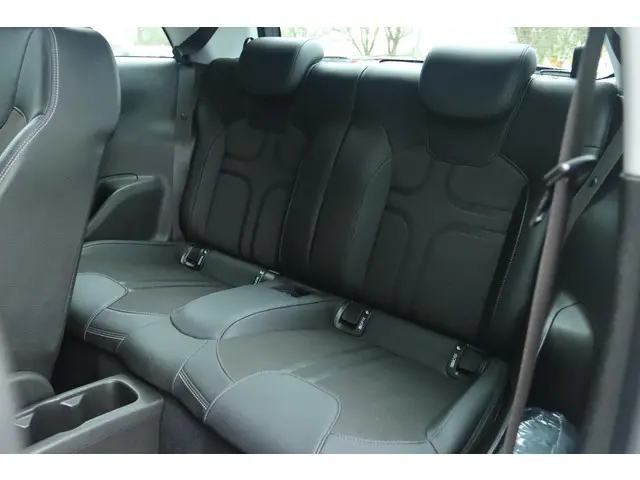 Opel ADAM 1.4 TURBO S 2015 Benzine 16