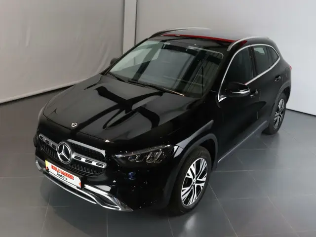 Mercedes-Benz GLA 250 e Luxury Line 2023 Hybride Benzine 3