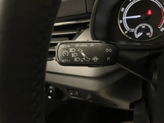 Škoda Kamiq 1.0 TSI 110 pk Ambition 2021 Benzine 39