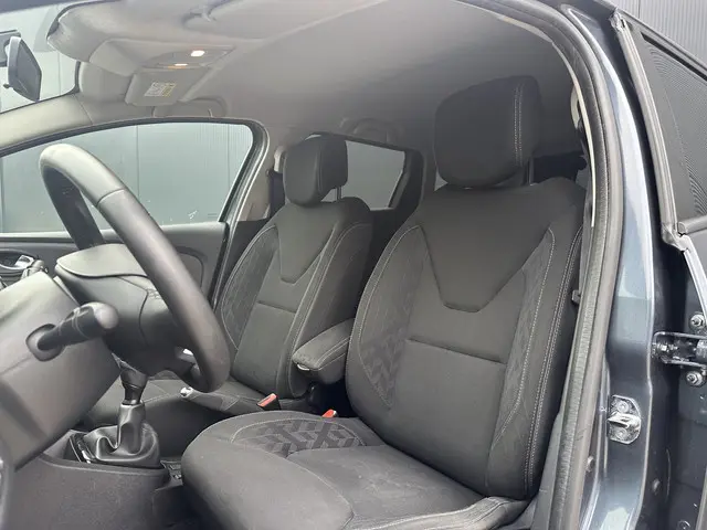 Renault Clio 0.9 TCe Limited | Trekhaak | Navi 2018 Benzine 11