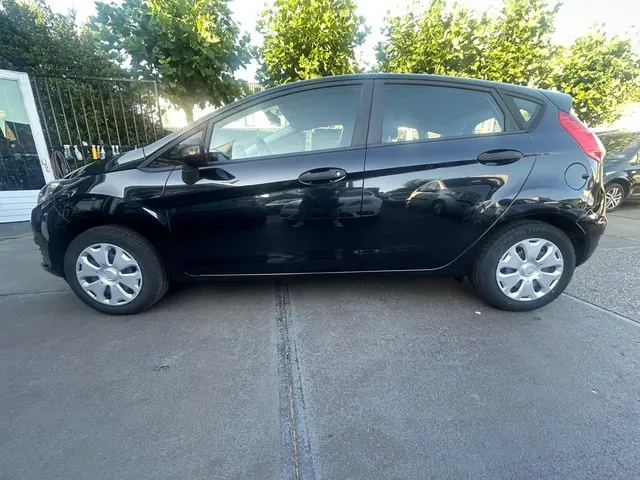 Ford Fiesta 1.25 2015 Benzine 8