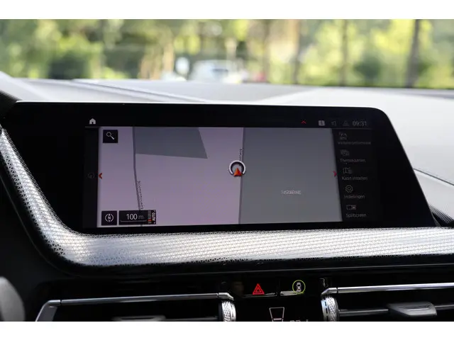 BMW 2 Serie 218i Gran Coupé M-Sport 2024 Benzine 42