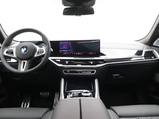BMW X6 M60i xDrive 2025 Benzine 13