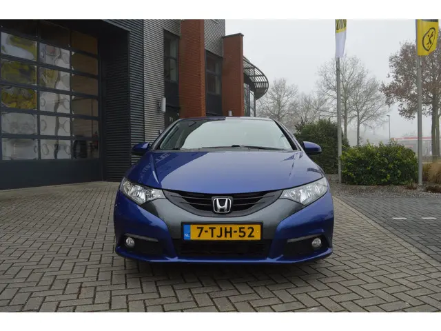 Honda Civic 1.8 Sport 2015 Benzine 3