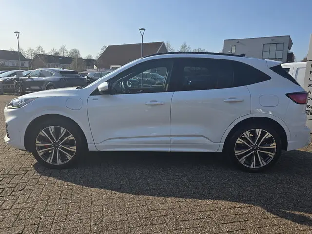 Ford Kuga 2.5 PHEV ST-Line X 2022 Hybride Benzine 6