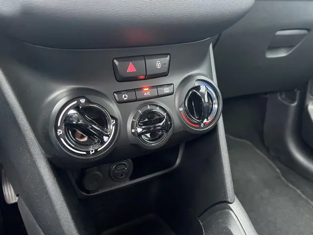Peugeot 208 1.2 VTi Active 2014 Benzine 21