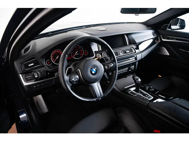 BMW 5 Serie Touring M550xd 2016 Diesel 36