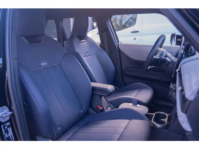 MINI 5-Deurs Mini 1.5 Cooper C Classic XS 2025 Benzine 39