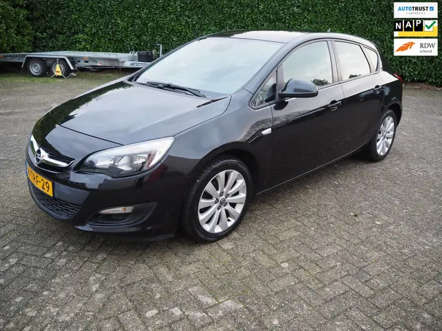 Opel Astra 1.4 Turbo Berlin 2014 Benzine