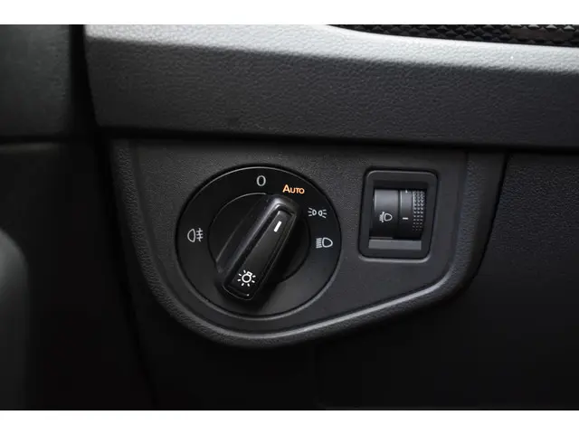 Volkswagen Taigo 1.0 TSI Life Business 2022 Benzine 15