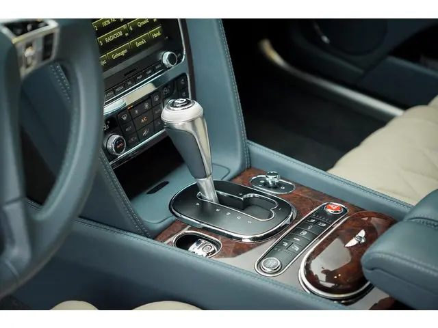 Bentley Flying Spur 6.0 W12 2016 Benzine 16