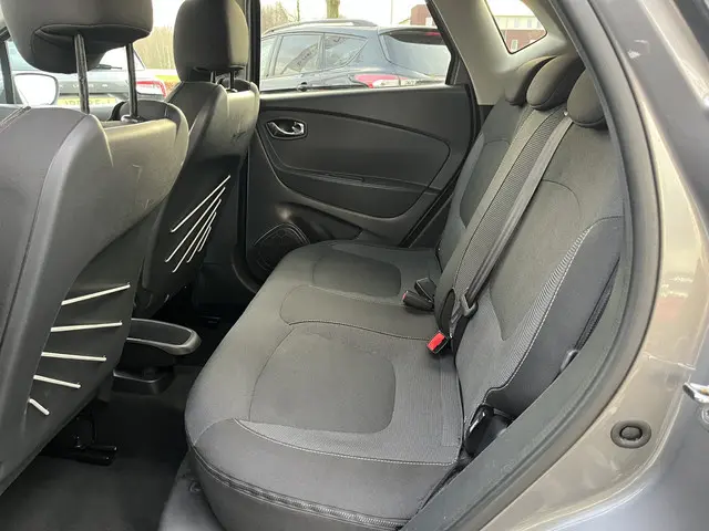 Renault Captur 0.9 TCe Dynamique 90pk/66kW 2013 Benzine 6