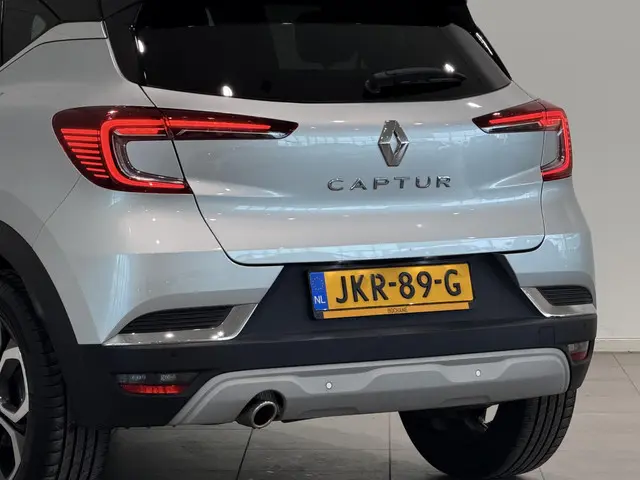 Renault Captur 1.3 TCe 140 EDC Intens 2021 Benzine 27