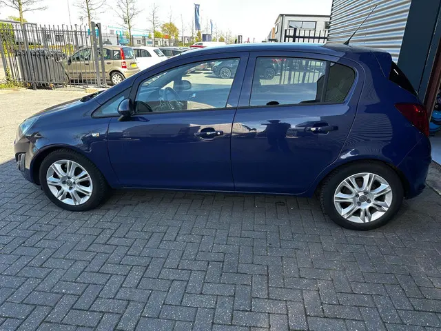 Opel Corsa 1.4-16V BlitZ 2014 Benzine 7