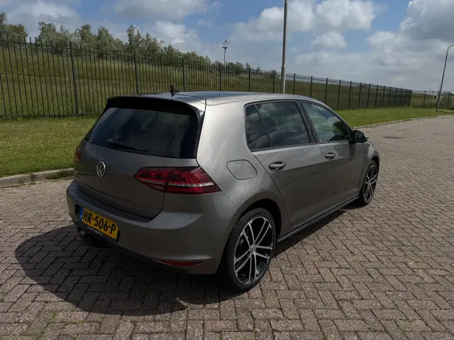 Volkswagen Golf 1.4 TSI GTE 2015 Hybride Benzine 3