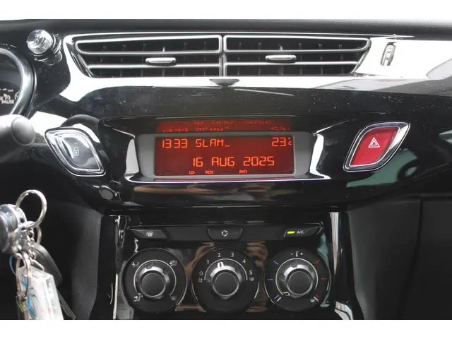 Citroën DS3 1.2 VTi So Chic 2013 Benzine 19