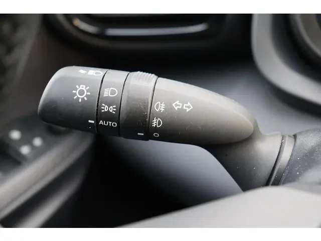 Toyota Yaris 1.5 VVT-i Dynamic 125pk 2023 Benzine 14