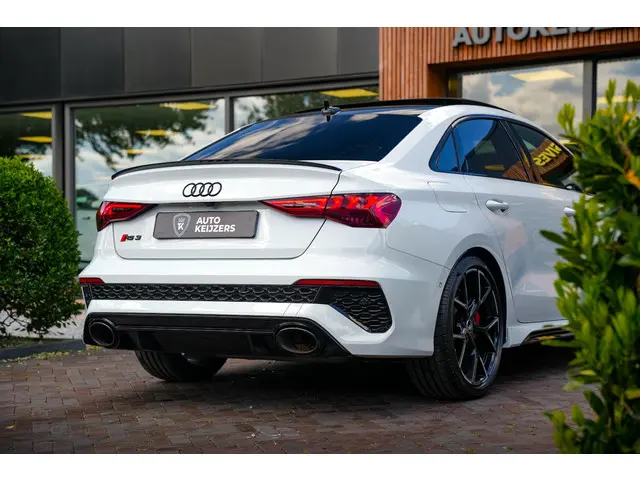 Audi RS3 A3 Limousine 2.5 TFSI quattro 2023 Benzine 11