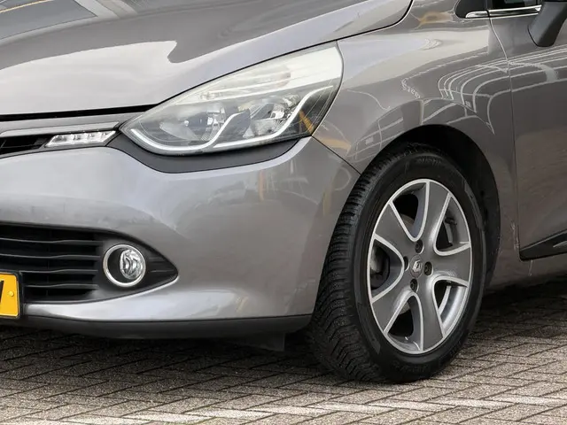 Renault Clio Estate 0.9 TCe Night&Day 2016 Benzine 12