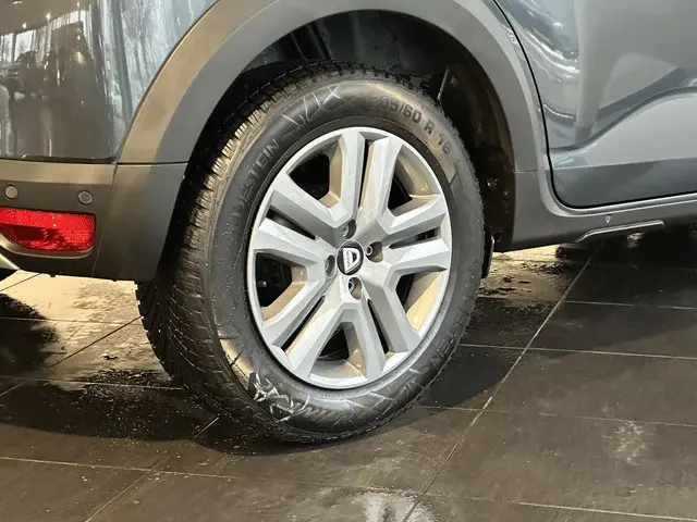 Dacia Sandero Stepway 1.0 TCe 90 Comfort 2021 Benzine 28