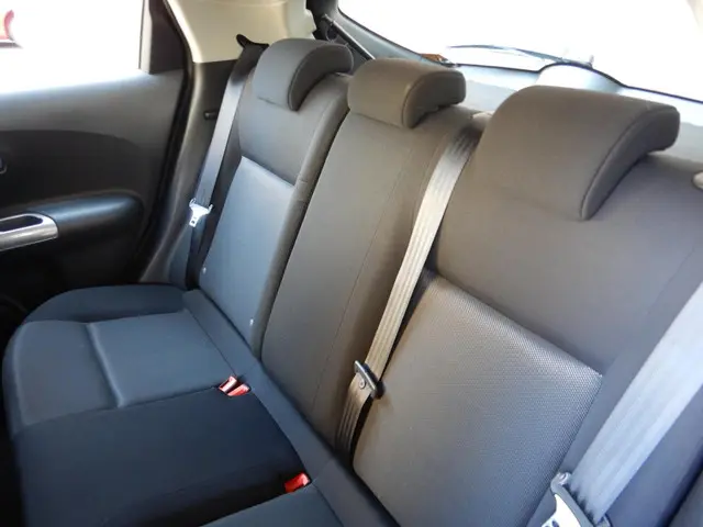 Nissan Juke 1.6 Acenta AUTOMAAT 2012 Benzine 18