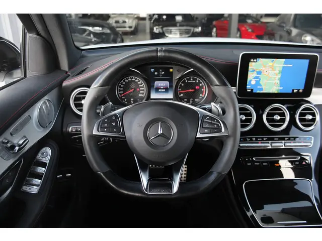 Mercedes-Benz GLC AMG 43 4MATIC 2017 Benzine 32