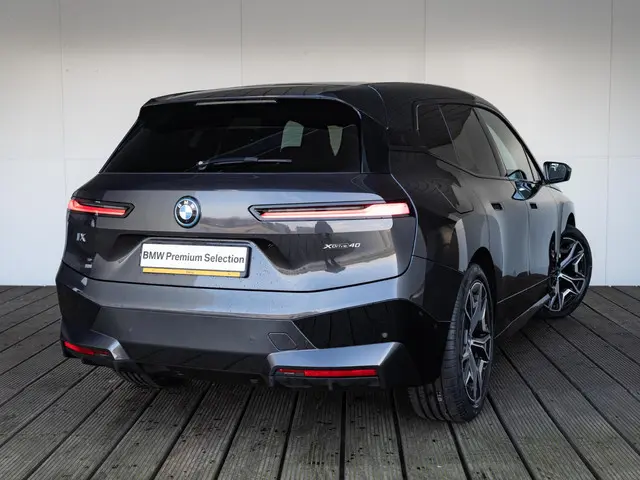 BMW iX xDrive40 2022 Elektrisch 2